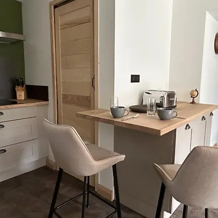 Banassac, Lozere Maison De Pour 8 Personnes Avec Piscine Partagee, Jardin Et Barbecue Holiday home *