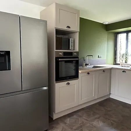 Holiday home Banassac, Lozere Maison De Pour 8 Personnes Avec Piscine Partagee, Jardin Et Barbecue *