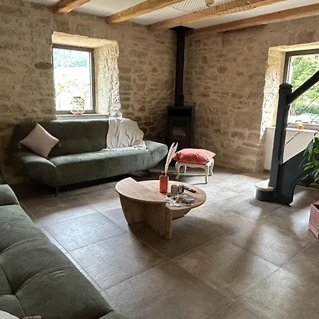 Banassac, Lozere Maison De Pour 8 Personnes Avec Piscine Partagee, Jardin Et Barbecue Holiday home