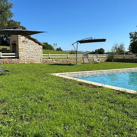 Banassac, Lozere Maison De Pour 8 Personnes Avec Piscine Partagee, Jardin Et Barbecue * Banassac